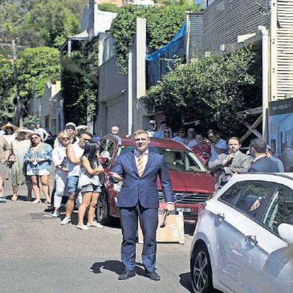 Banks’ future prospects worry investors