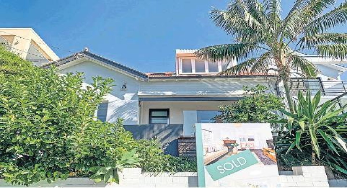 Owner-occupier home loans grow again in December, but not for ANZ